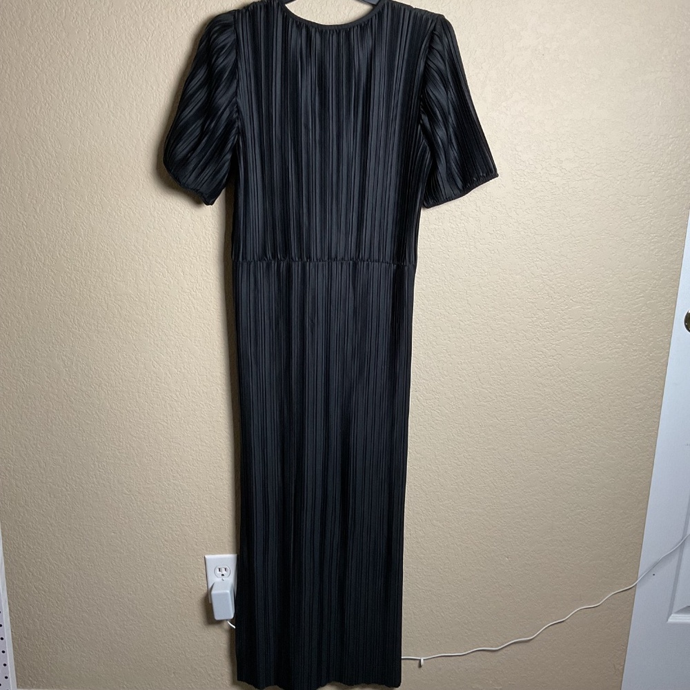 Next Womens 8 Black Short Sleeve Plisse Midi Dress Elegant Timeless Evening Work - Picture 3 of 6